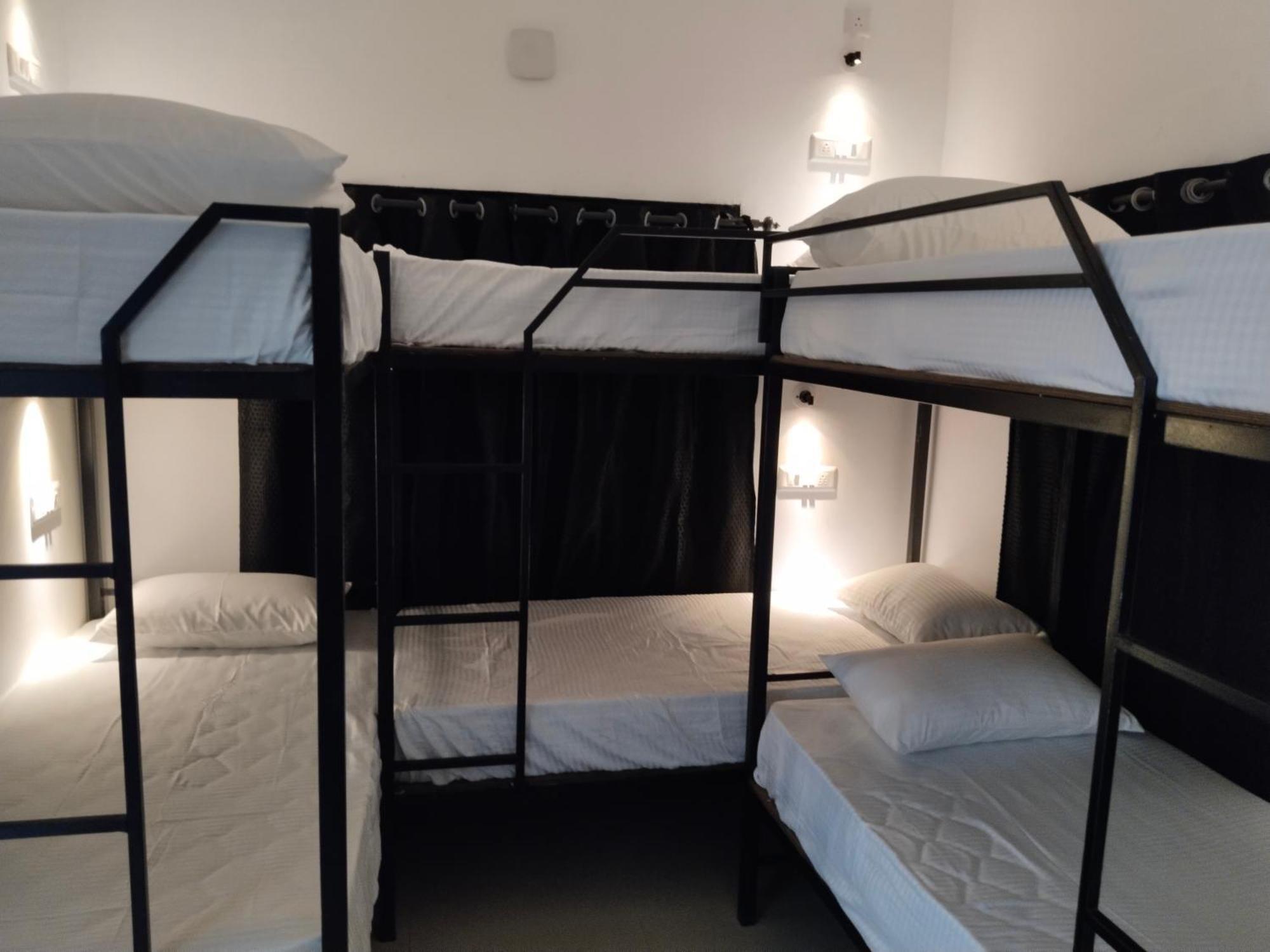 The Chill House Hostel Kochi Exterior photo