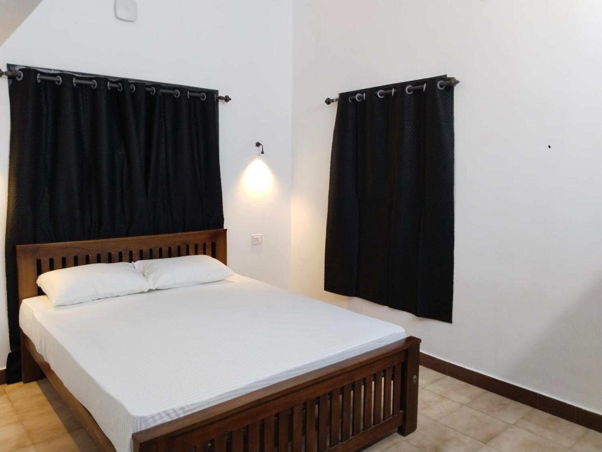 The Chill House Hostel Kochi Exterior photo